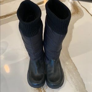 UGG Waterproof All Weather Boot Women’s Size 9